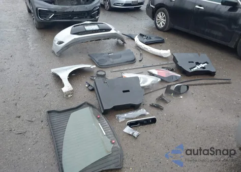 2015 Toyota Prius C Three from USA, damaged, VIN JTDKDTB32F1102537